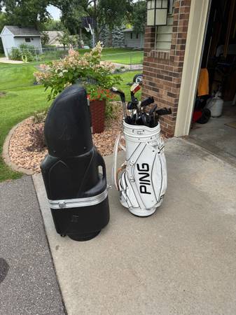 Hard Cover golf club travel cover 1