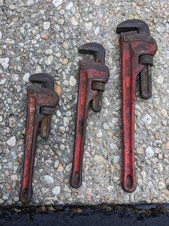 Rigid pipe wrenches. 1