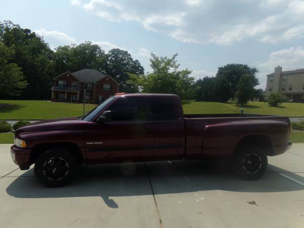 2001 dodge ram 3500 laramie stl 5.9 6cyl 2wd diesel(240K)hwy mi runs x - $9,500 (riverdale)63621327493889121