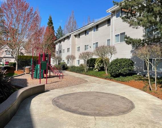 $1,649 / 2br - Extra Cabinet Space, Relaxing Sauna & More in 2 Bed + Near Highway 26 (Beaverton / Aloha)63867269480323124