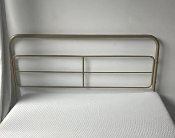 Unique goldish brass COLOR metal full bedframe with thin foam mattress 1