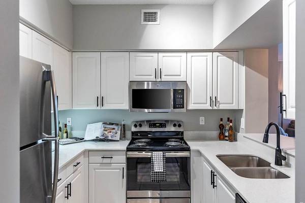 $1,885 / 1br - SIN HOA y sin requisitos estrictos de crédito 1/1 y 2/2 disponibles AHORA (West Palm Beach)63825133351937120