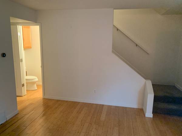 $360,000 / 3br - 1584ft2 - SPOTLESS 3+BD TOWNHOME $360,000  1584 SQFT (DENVER)64150942837762121