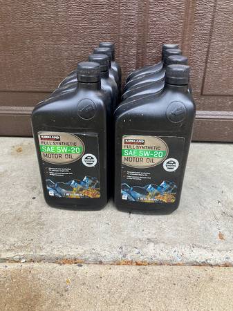 Kirkland Full Synthetic SAE 5W-20 Motor Oil - 8 Quarts 1