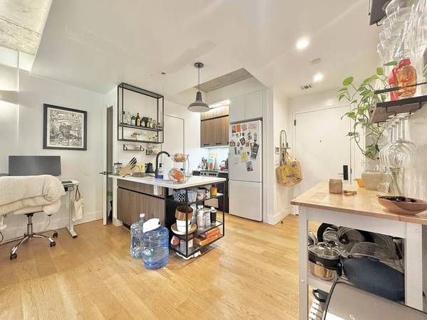 $6,200 / 3br - THREE BEDROOM IN LUXURY WILLIAMSBURG BUILDING! **ABSOLUTE GEM** (Williamsburg)63912044950531124