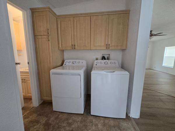 $1,300 / 2br - 900ft2 - Move-In Ready - 2 bed/2 Bath in Gated 55+ Community (Daytona Beach)63791498319873120