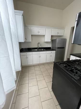 $1,995 / 1br - 1/2 de descuento en el primer mes de alquiler, 1 dormitorio, 1 baño, 1750 10th St Unidad B (oakland west)63668061555201120