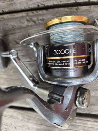 Shimano sahara 3000 FE Spinning reel 1