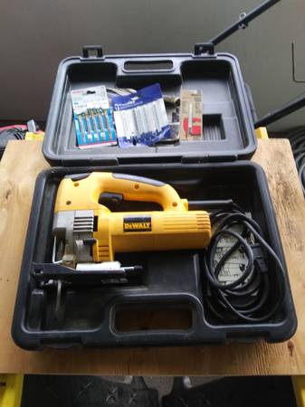 DeWalt Jigsaw 1