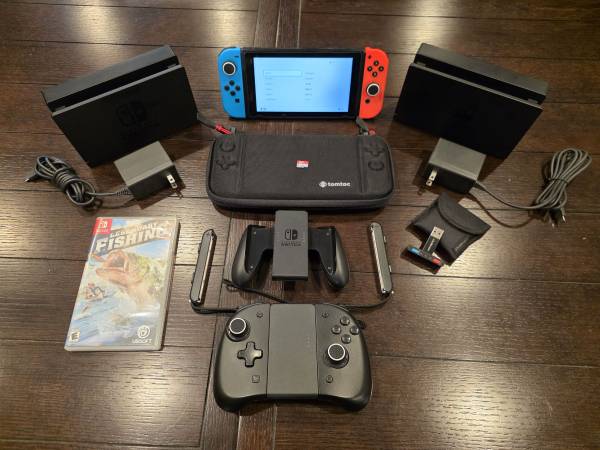 Nintendo Switch 1 LCD w/extras 1