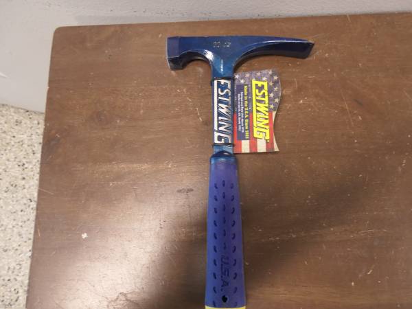 Estwing Big Blue 22oz Brick Layer Hammer 1
