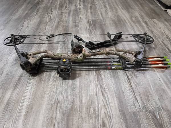 Bear compound bow 1