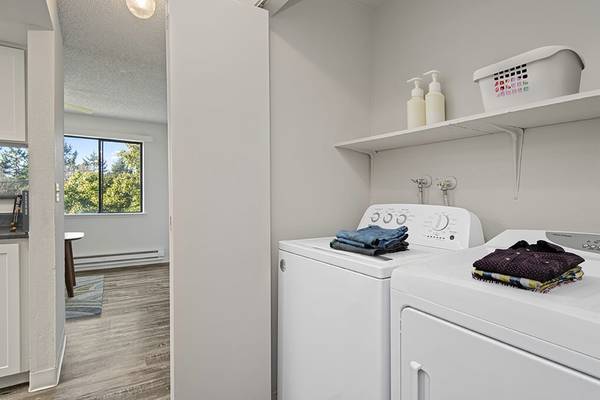 $1,530 / 1br - 740ft2 - Tacoma WA, Outdoor Playground, 1bd 1ba (3509 South Orchard Street, Tacoma, WA)63862287141377123