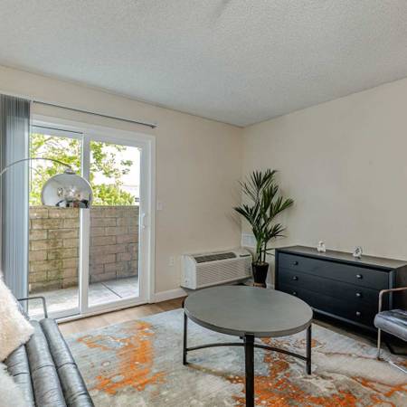 $1,750 / 1br - Remarkable value. Unbeatable location! (concord / pleasant hill / martinez)63657964583425121
