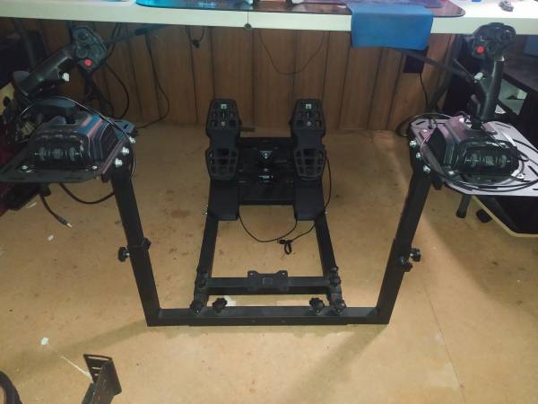 Flight Simulator with cockpit 1