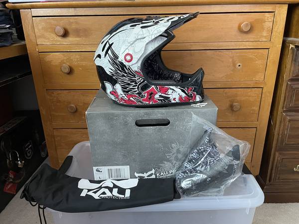 Kali Avatar Full face helmet - New 1