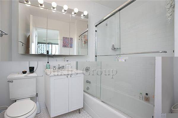 $7300.00 / 3br - FLOOR TO CEILING WINDOWS_______24/7 DOORMAM_______PETS OK (Financial District)63886542650499123