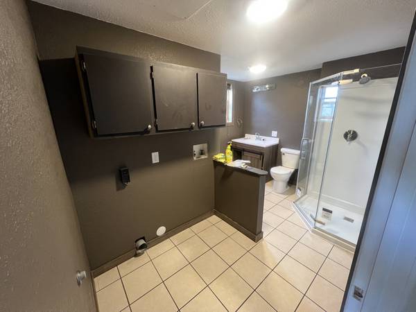 $1700.00 / 4br - Unidad recién actualizada en Altoona | 4 dormitorios/2 baños | $1700/mes | Disponible63845960776065123