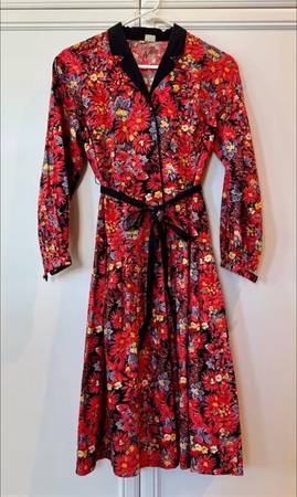 Vibrant Floral Print Dress w Poinsettias Pattern 1