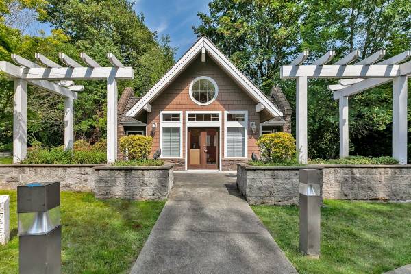 $1,473 / 1br - 600ft2 - Handrails, Tropical fish aquarium, High Ceilings (13510 SE 272nd St, Kent, WA)63814660977795120