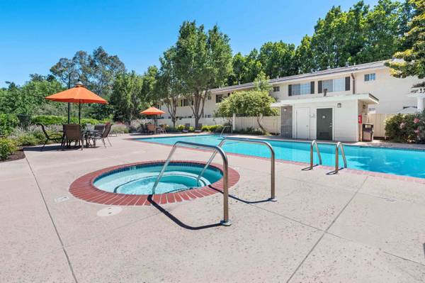 $3,380 / 2br - 940ft2 - Lavadora y secadora, lavavajillas, microondas (los gatos)63664203223427123