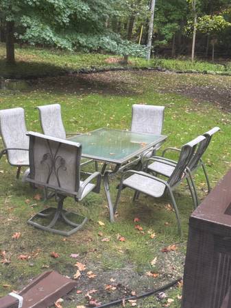 Patio table & chairs (6) 1
