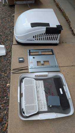 Dometic Brisk II High-Efficiency RV rooftop air conditioner 1