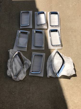 2014-2016 Jeep SRT Grill Bezels 1