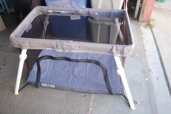 Pack n Play with case 1