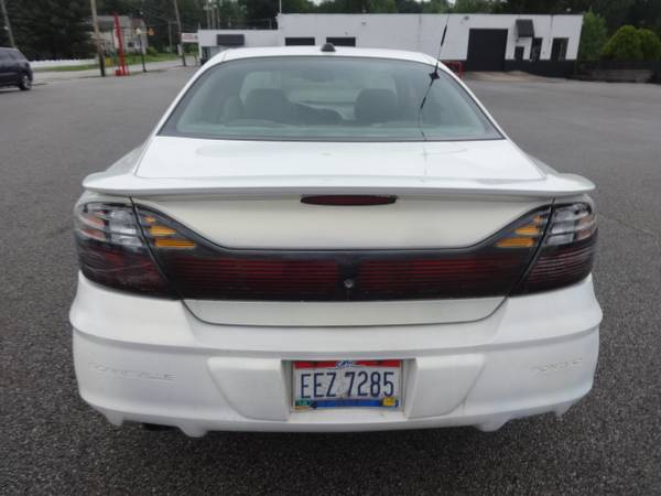 2004 Pontiac Bonneville SLE, Sedán - $2,795 (Mogadore (Sunset Sales LLC))63435948424577124