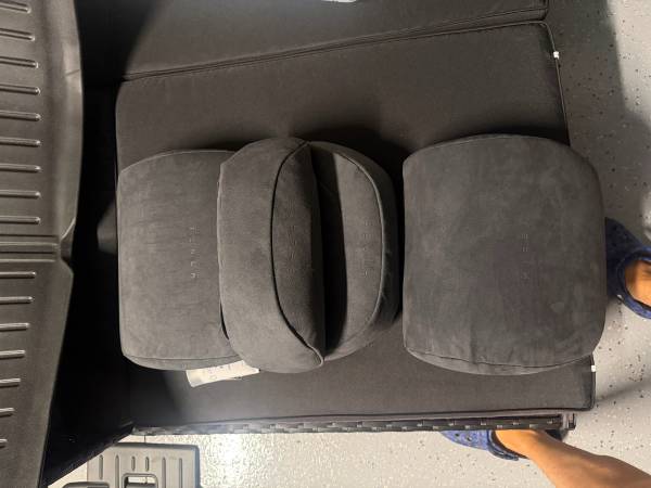 2026 Tesla Model Y Bundle 1