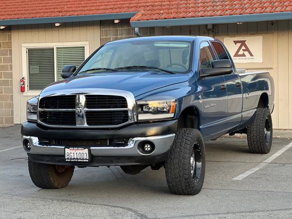 2006 Dodge Ram 2500 Quad Cab ST Pickup 4D 8 ft 1