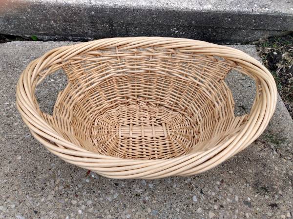 Wicker basket 1