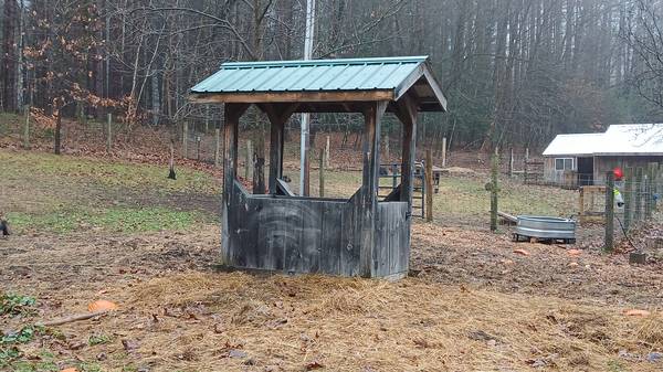 Trade or Sell: Covered Horse hay feeder BUILT NEW, USED ONCE 1