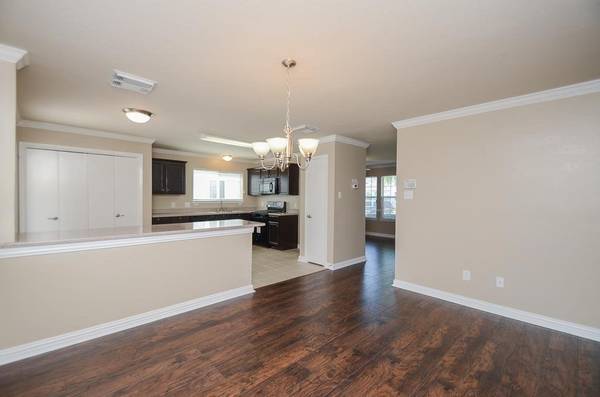 Beautifully Maintained 3 Bed- 2 Bath- Katy 1