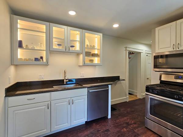 $3,950 / 4br - 1657ft2 - Beautiful 4bed house close to UVM (Burlington)63784662657027123