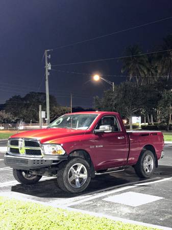 Ram 1500 v8 - $7,000 (Hollywood)63489287460865124