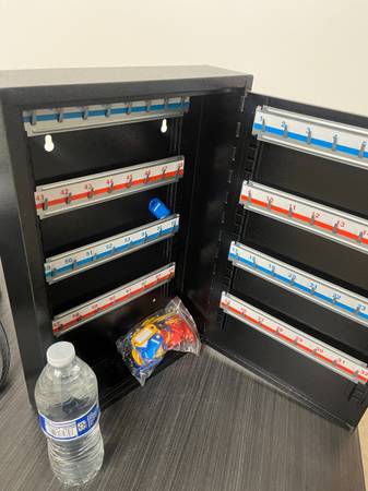 Key Cabinet 1