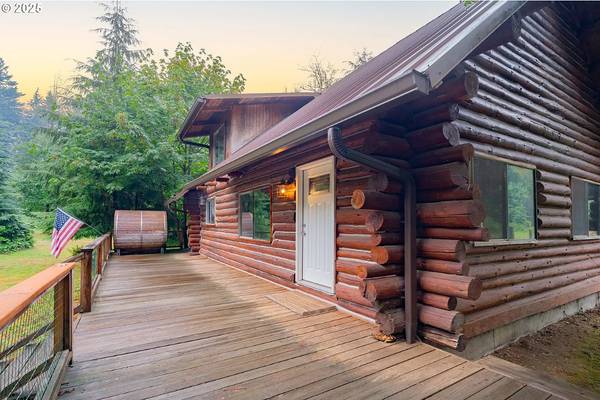 $549,900 / 2br - 1800ft2 - Washougal View Sanctuary | Sweeping Views, Elegant Kitchen, Private Pa (Washougal)63999453749891120