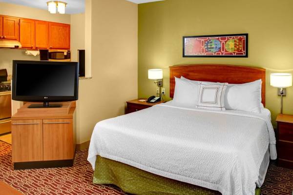 $1,099 / 1br - Managers Special for Your First Month - A Smart Apartment Alternative! (9369 Waterstone Blvd, Cincinnati, OH)63685943936769122