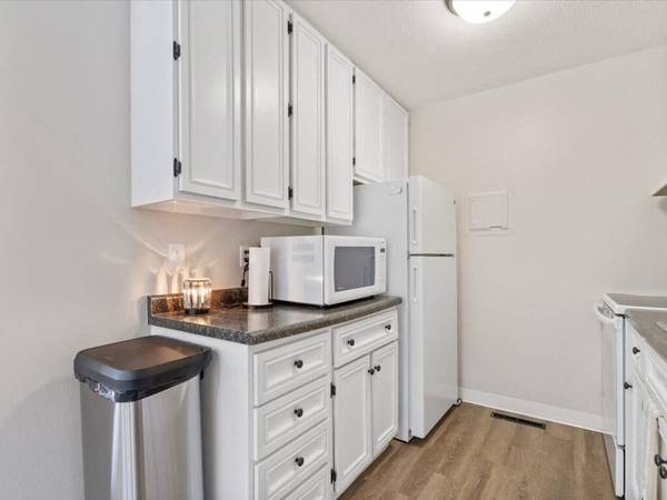 $840 / 1br - 814ft2 - More Trees, Less Worries (470 Quail Ct SW, Cedar Rapids, IA)63815134831361122