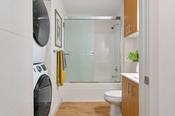 $1.395 / 1br - Calificación por ingresos 1BR @ The Chelsea – ¡Llama para más información! (SE Portland, Sellwood, Moreland)63867269574657123