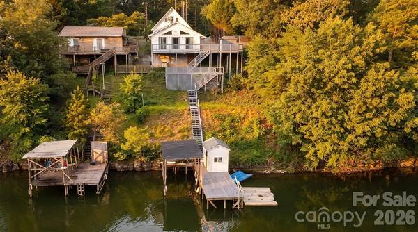 138 Strand Rd 1