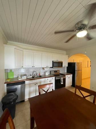 2/2 beds/baths 1
