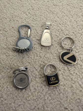 5 Car Keychains (Mini, Benz, Lexus) 1