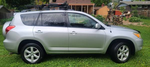 2008 Toyota RAV4 V6 - $10,500 (Denver)63612373765251121