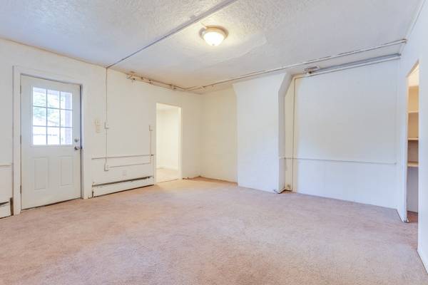 $1,499 / 4br - 428 Natchez--- 4 Bedroom, 1.5 Bathroom--- Available Now!64013202860673123