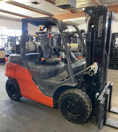 2019 Toyota 8FG35U Forklift 1