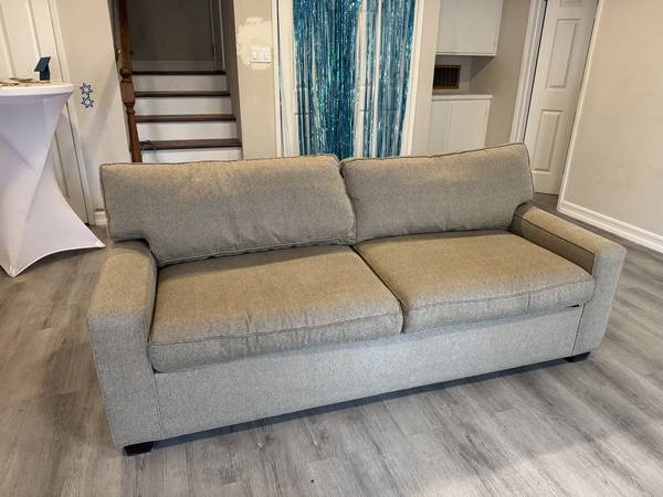 $300 for a Mitchell Gold + Bob Williams Luxe Sleeper 1