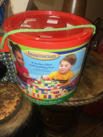 old wooded block building set,good condition-LEARNING SET 1